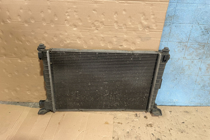 Radiator racire motor Ford Fiesta 4 [1996 - 2000] Hatchback 5-usi 1.8 D MT (59 hp)