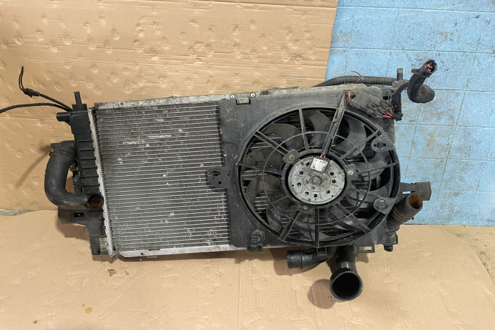 Radiator racire motor Opel Astra H [2004 - 2007] Hatchback 1.7 CDTI MT (80 hp)