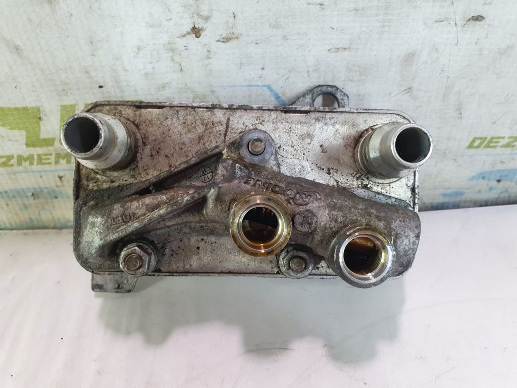 Radiator ulei a0995001900 2.2 cdi om651921 Mercedes-Benz C-Class W205/S205/C205 [2014 - 2018] 2.2 cdi om651921