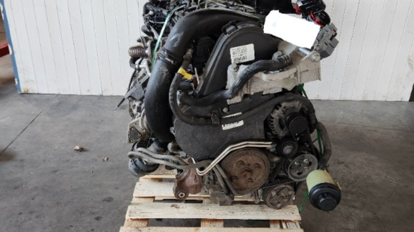 Radiator ulei Volvo V70 2.4 D5 an de fabricatie 2010 motor D5244T14 cod 30757459