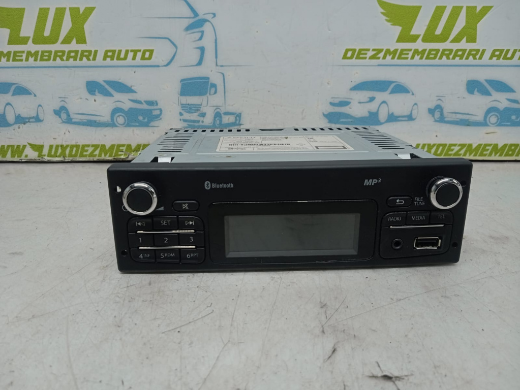 Radio 281152140r Renault Master 3 [1st facelift] [2014 - 2019] 2.3 dci M9T706