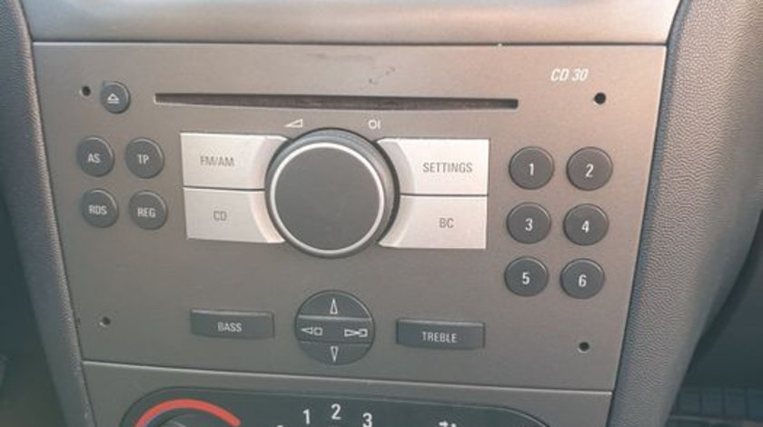 Radio casetofon CD 30 Opel Corsa C Combo dezmembrez