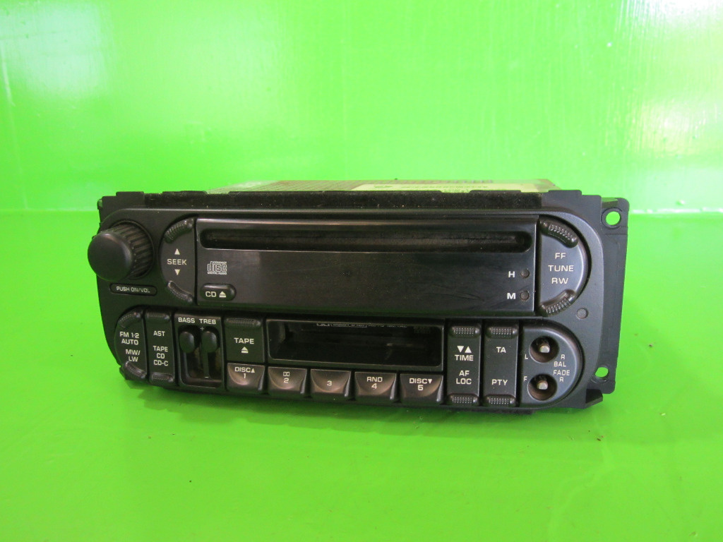 RADIO CASETOFON / CD PLAYER JEEP GRAND CHEROKEE II FAB. 1998 - 2005 ⭐⭐⭐⭐⭐