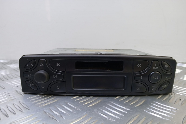Radio casetofon original A2038201686 Mercedes-Benz C-Class W203 [2000 - 2004]