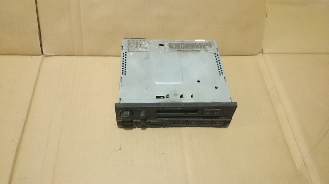 Radio Casetofon VW Passat B5 Passat B5.5 Beta IV 4 cod 3B0035152