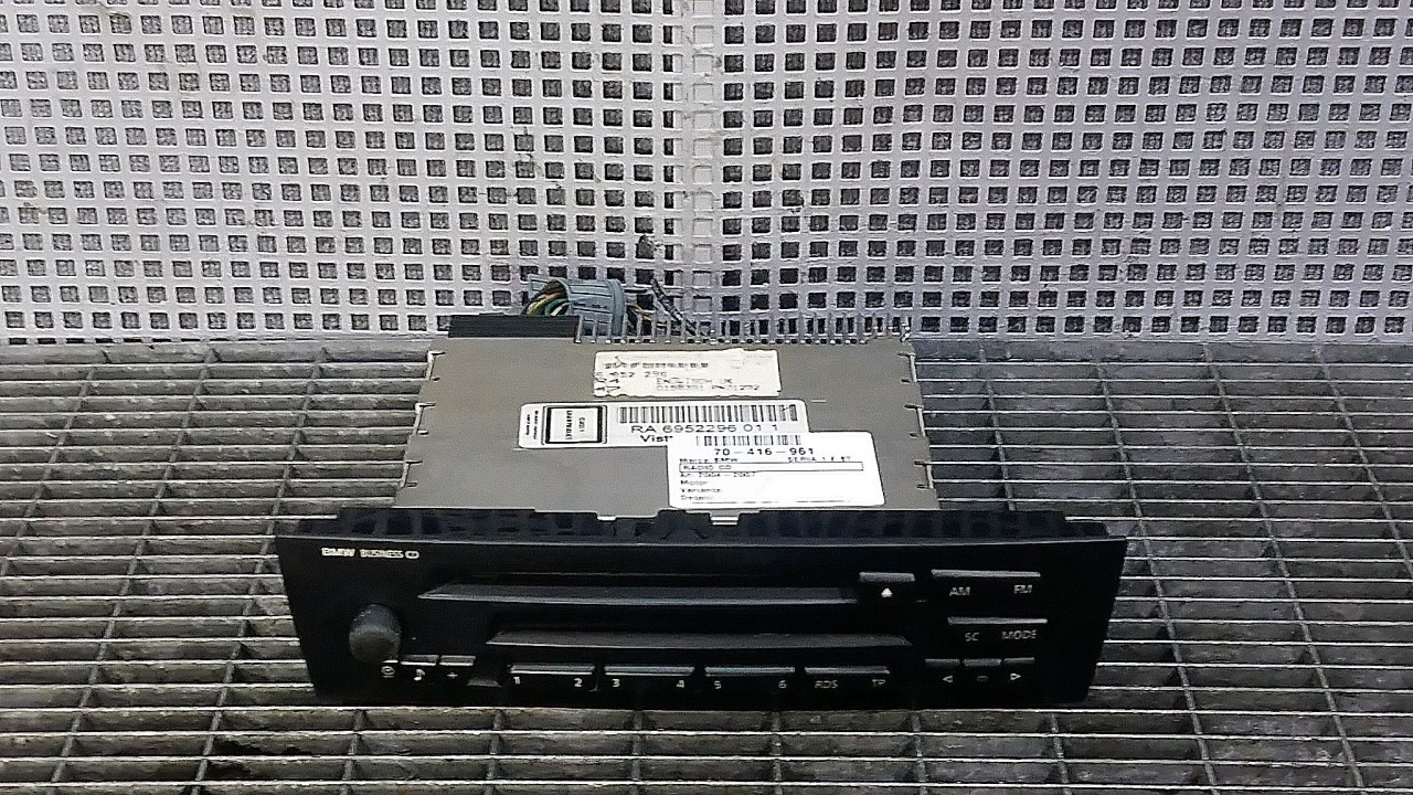RADIO CD BMW SERIA 1 E 87 - - (2004 2007)