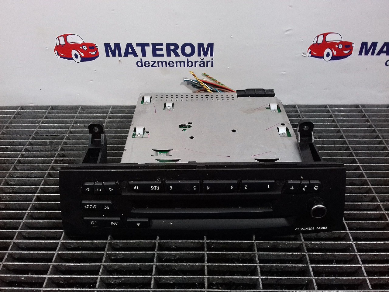 RADIO CD BMW SERIA 1 E 88 - - (2007 2013)