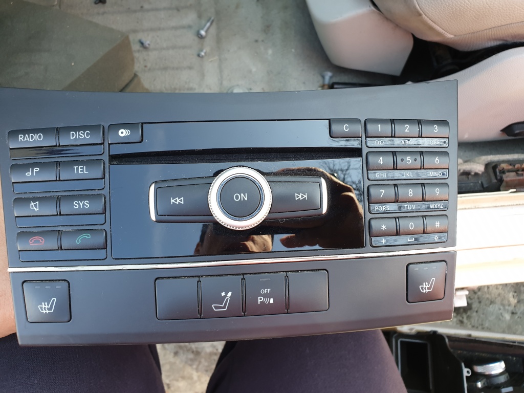 Radio CD Casetofon Mercede E Class W212 2010 A212900408