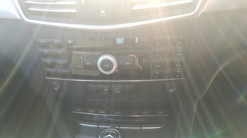 Radio cd cu magazie Mercedes E Class w212
