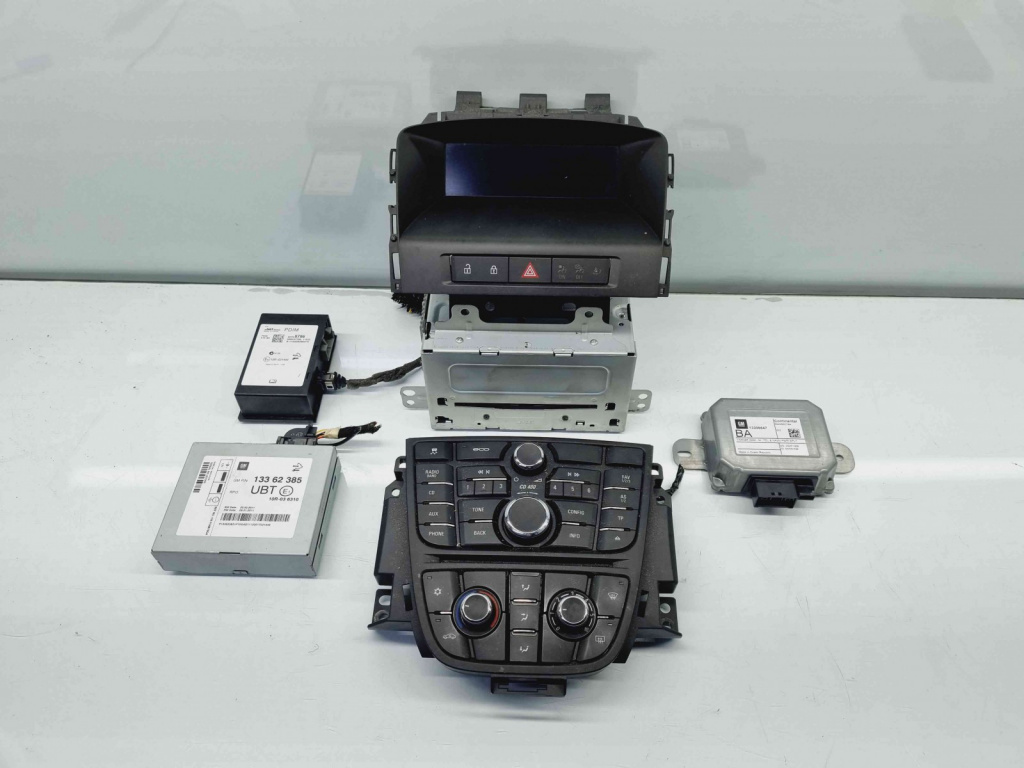 Radio CD cu navigatie Opel Astra J Coupe GTC [Fabr 2009-2015] 13306647, 22739796, 13362385, 13267984, 13360091, 22836293