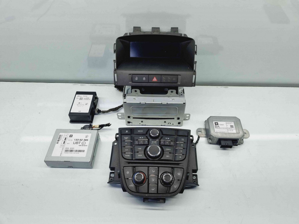 Radio CD cu navigatie Opel Astra J Coupe GTC [Fabr 2009-2015] 13306647, 22739796, 13362385, 13267984, 13360091, 22836293