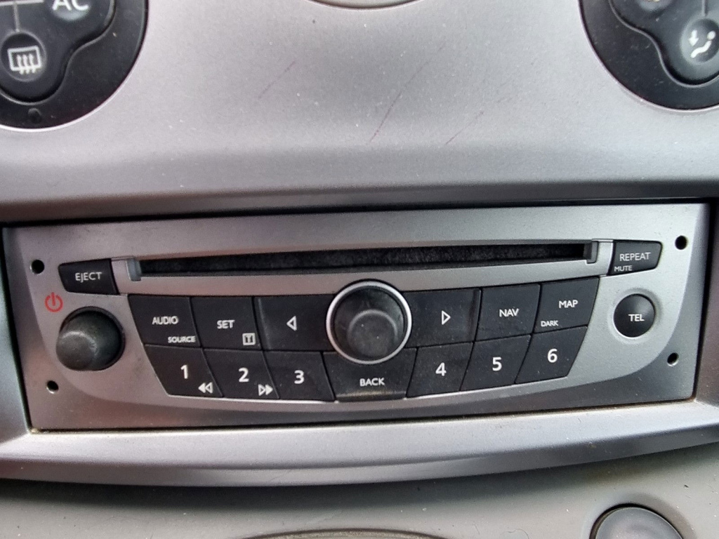 Radio CD cu navigatie Renault Scenic 2 [Fabr 2003-2008] 1.5 DCI K9K734 76KW / 103CP