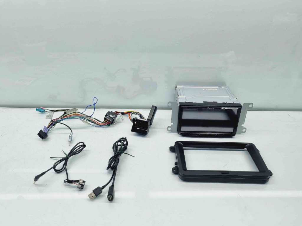 Radio CD cu navigatie Skoda Octavia 2 (1Z3) [Fabr 2004-2013] PIONEER