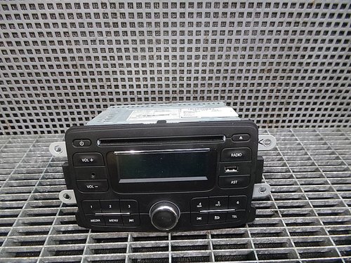 RADIO CD DACIA DUSTER - - (2010 2013)