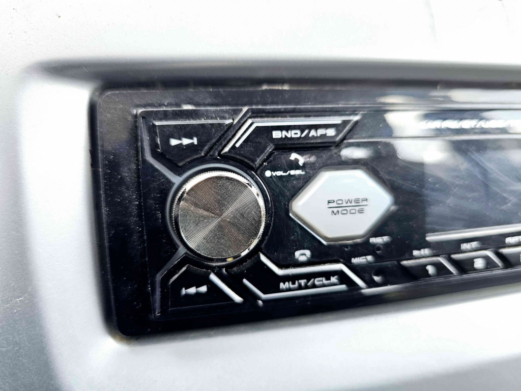 Radio CD Dacia Logan MCV (KS) [Fabr 2007-2012] NON-OE