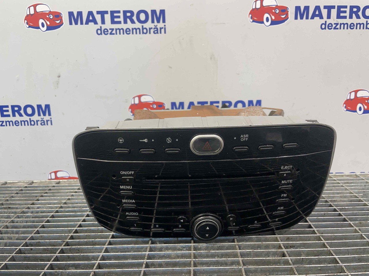 RADIO CD FIAT PUNTO EVO - - (2008 2012)