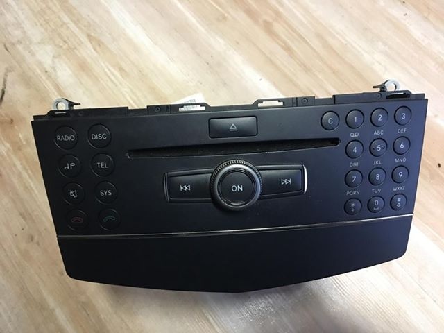 Radio CD Mercedes C class w204 2009
