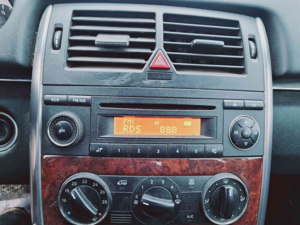 Radio CD Mercedes Clasa B (W245) [Fabr 2005-2011] OEM