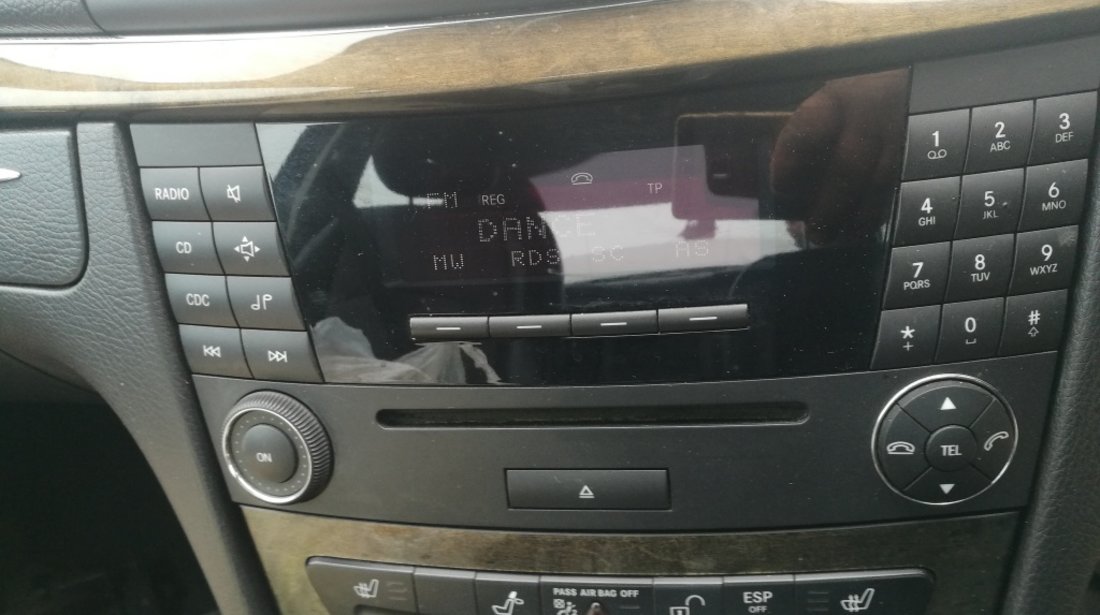 Radio cd Mercedes E220 cdi w211 Avantgarde