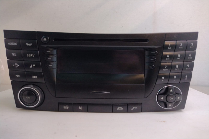 Radio CD Navigatie A2118704589001 Mercedes-Benz E-Class W211 [2002 - 2006]
