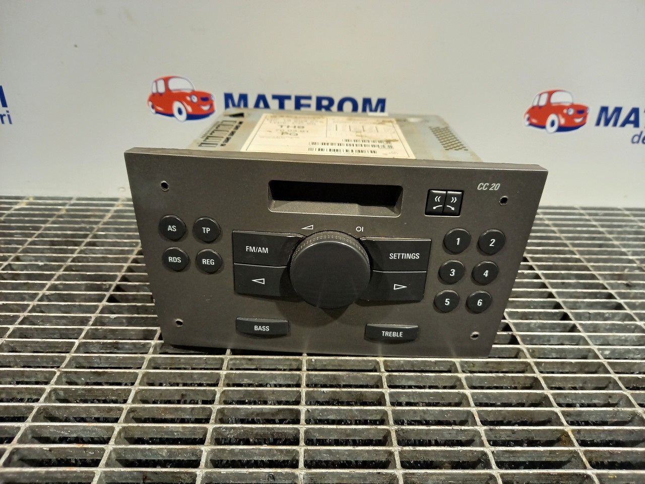 RADIO CD OPEL VIVARO - - (2006 2014)