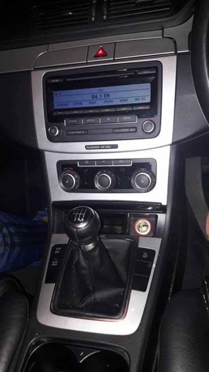 Radio-cd original model 2008-2011 vw passat b6