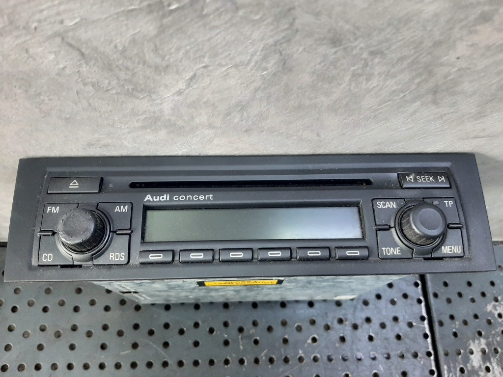 Radio cd palyer audi a3 8p 8p0035186c