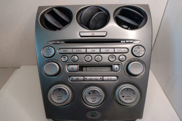 Radio CD Panou comanda GJ6G66DSXE02 Mazda 6 GG [2002 - 2005]