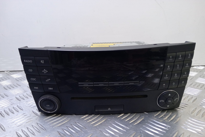 Radio cd player A2118209889 Mercedes-Benz E-Class W211/S211 [2002 - 2006]