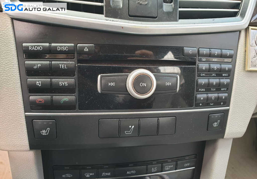 Radio CD Player BR212 Mercedes Clasa E Class W212 2009 - 2016 Cod A2129004910 A2129018102 A2129024104 [L3814]