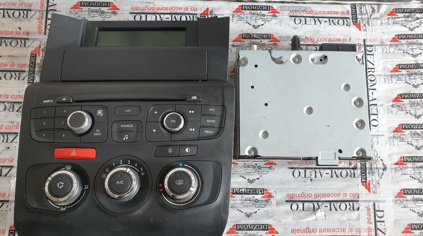 Radio CD-Player complet Citroen C4 II (B7) cod piesa : 9666994580