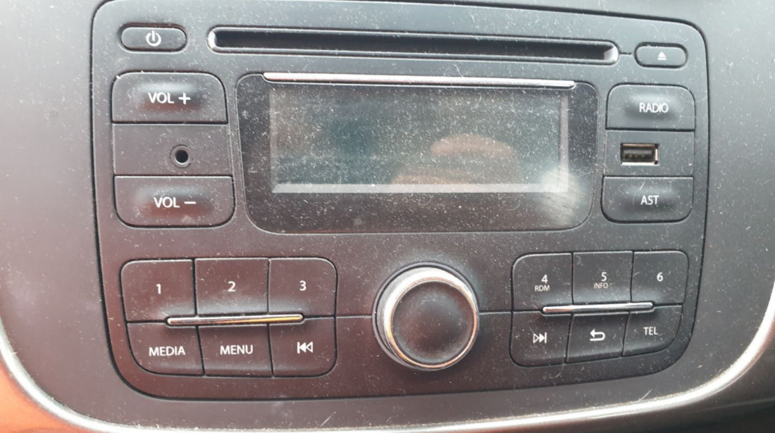 Radio CD Player cu Aux Auxiliar si USB Dacia Logan 2 2012 - 2020 Cod sdgrpbds3