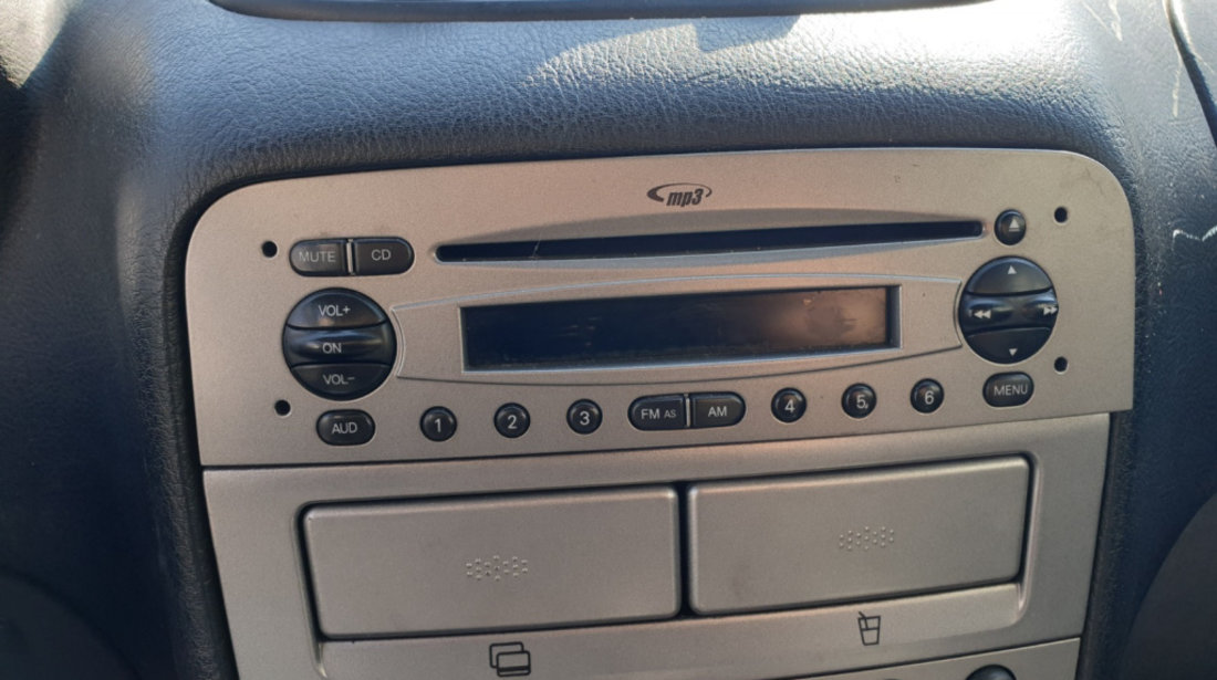 Radio CD Player cu MP3 Alfa Romeo 147 2000 - 2010
