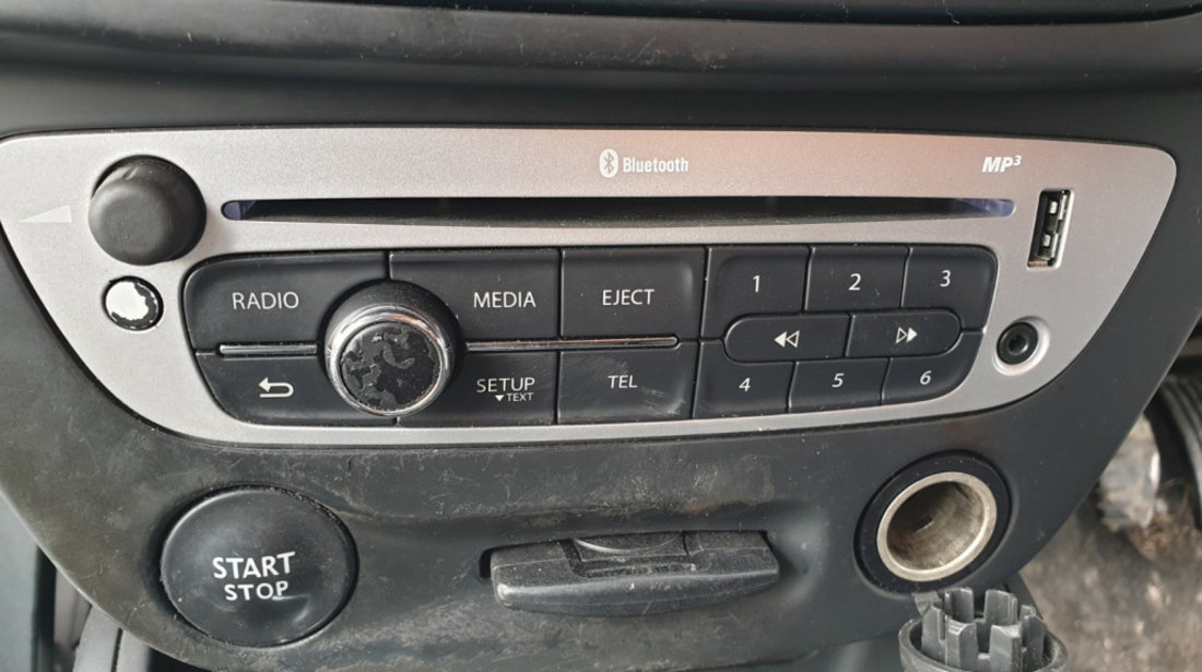 Radio CD Player cu MP3 si USB Renault Megane 3 2008 - 2015 [C3368]