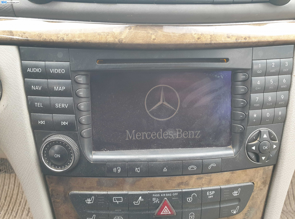 Radio CD Player cu Navigatie Mercedes Clasa E Class W211 2002 - 2009 [K3471]