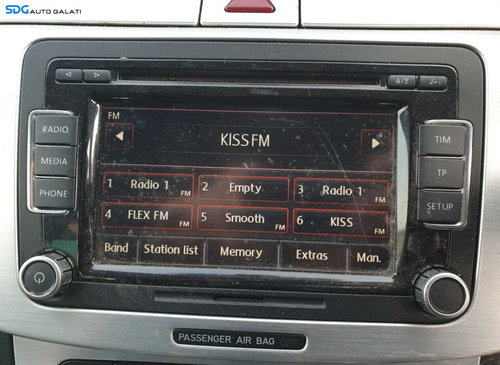 Radio CD Player Fara Safe Code Volkswagen Sharan 2010 - 2015 Cod 3C8035195 [C3876]