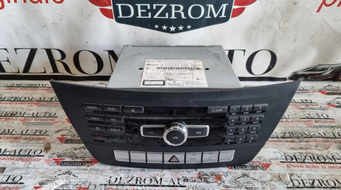 Radio CD-Player MERCEDES-BENZ Clasa C T-modell (S204) cod piesa : A2049004306