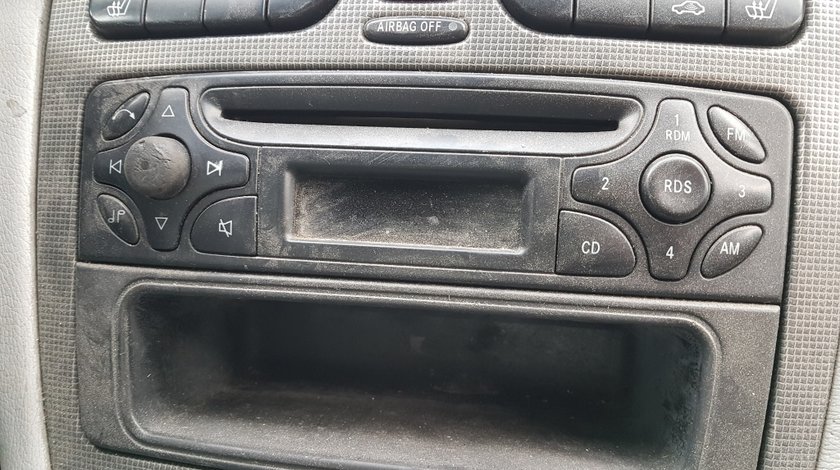 Radio CD Player Mercedes Benz Clasa C W203 2001 - 2007