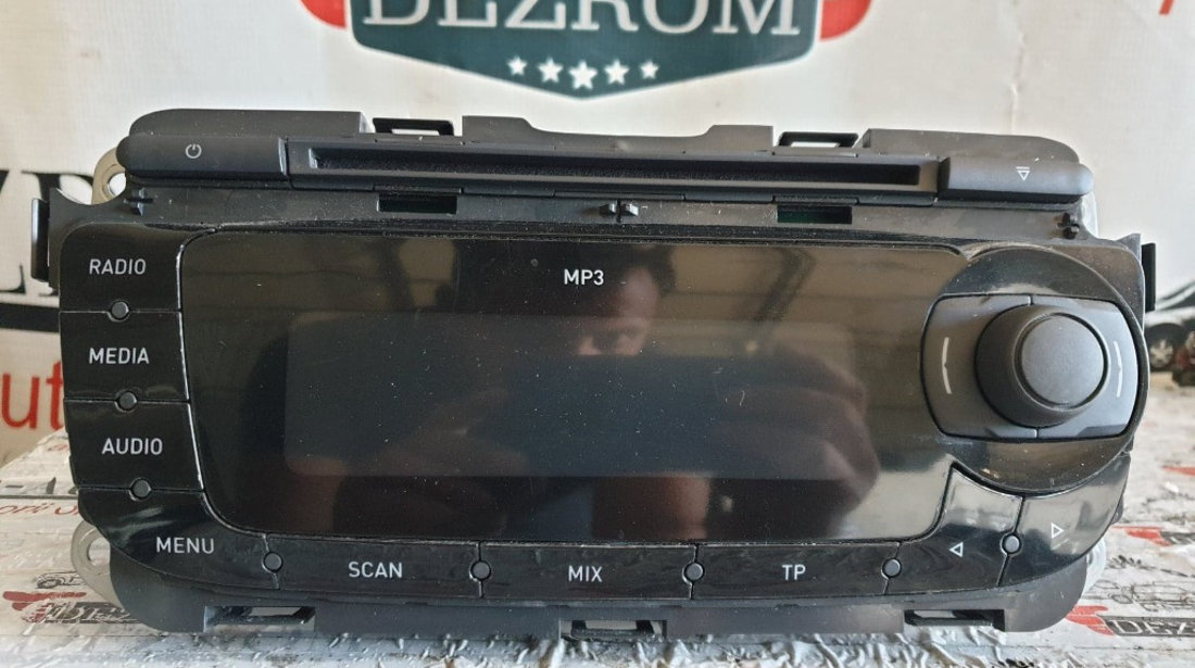 Radio CD-Player MP3 Seat Leon 1P Facelift cod piesa : 1P0035153D