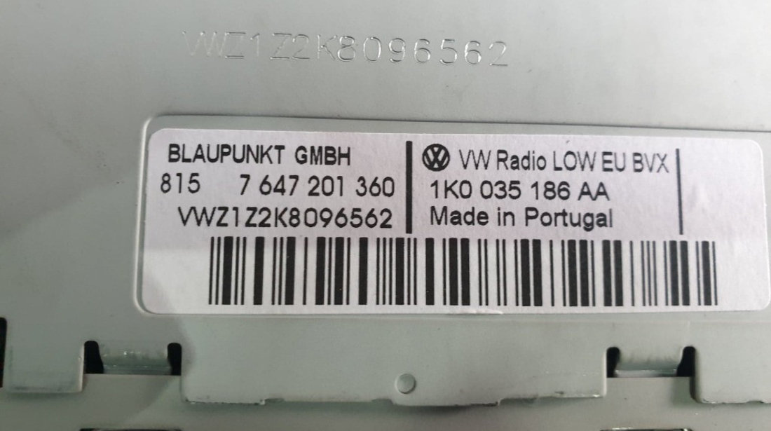 Radio CD-Player MP3 VW Passat B6 cod piesa : 1K0035186AA