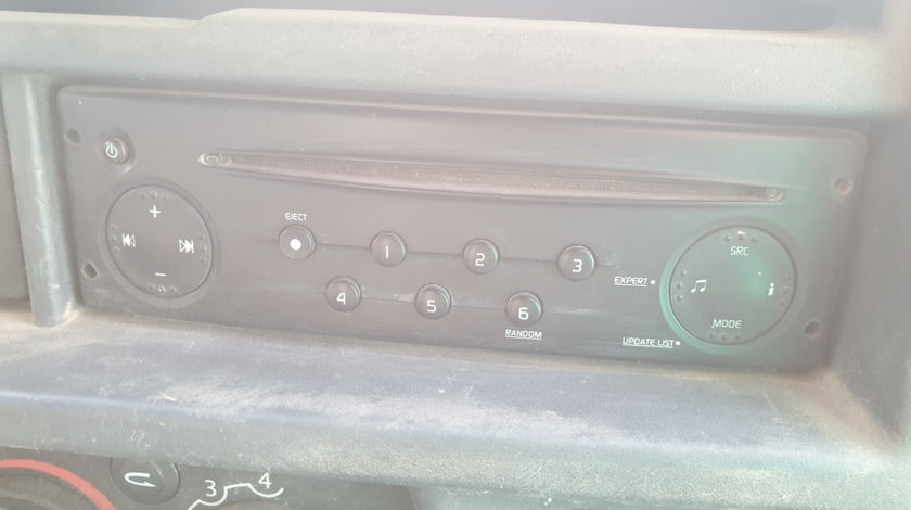 Radio CD Player Nissan Interstar 2003 - 2010 Cod rcsdgbrm1