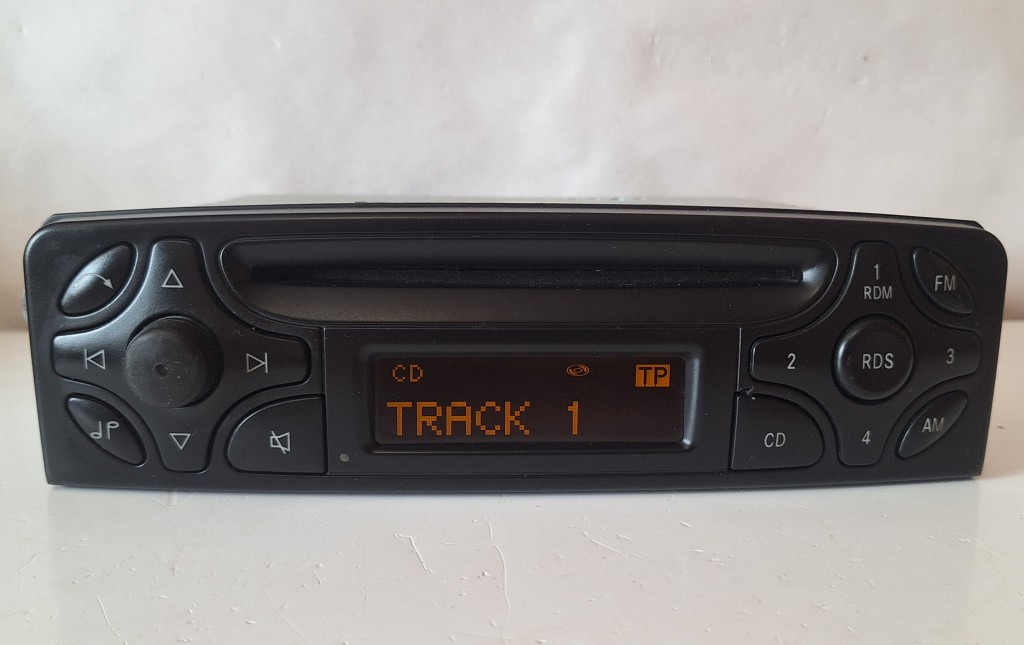 Radio Cd Player OEM Mercedes C class Vito Viano Audio 10