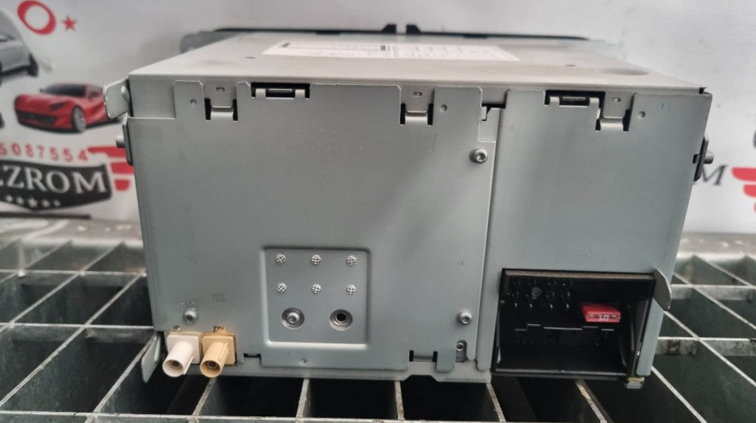 Radio CD-Player / RCD300 original VW Golf V cod piesa : 1K0035186AD