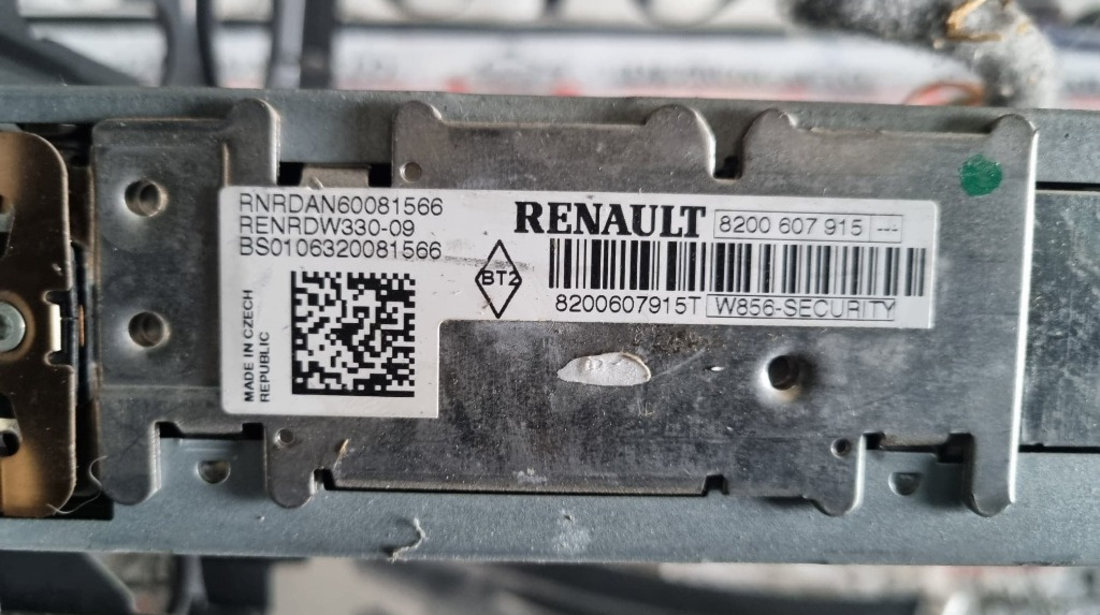 Radio CD-Player Renault Clio 3 cod piesa : 8200607915