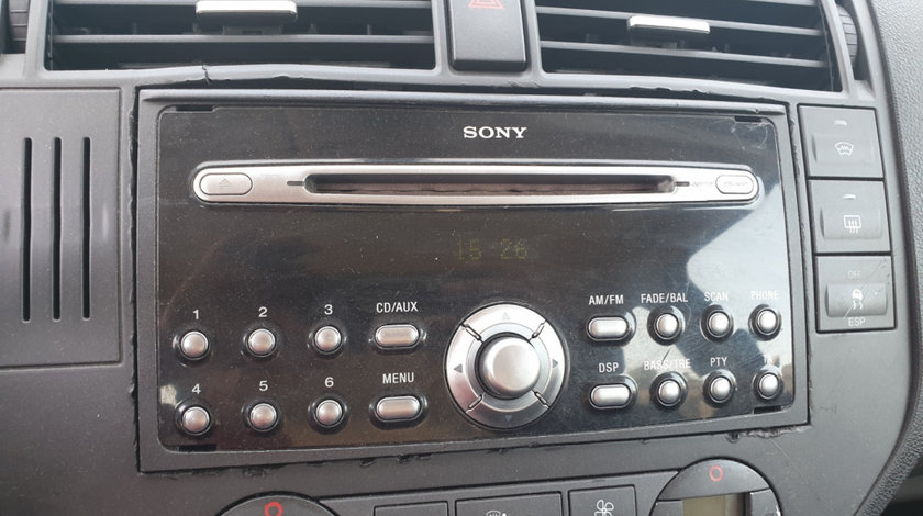 Radio CD Player Sony cu Defect Ford Focus 2 2004 - 2010 Cod sdgrcpsfcb1
