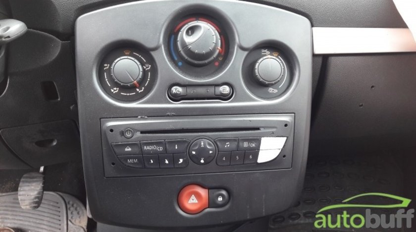Radio CD Renault Clio III (20052012) orice motorizare 281150038RT | 281150038R