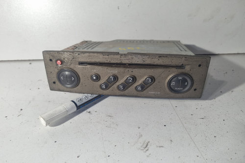 Radio cd Renault Megane 2 [2002 - 2006] Hatchback 5-usi 1.9 dCi MT (120 hp)