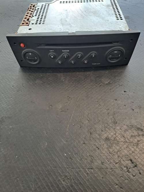Radio CD Renault Megane - COD 8200256141d