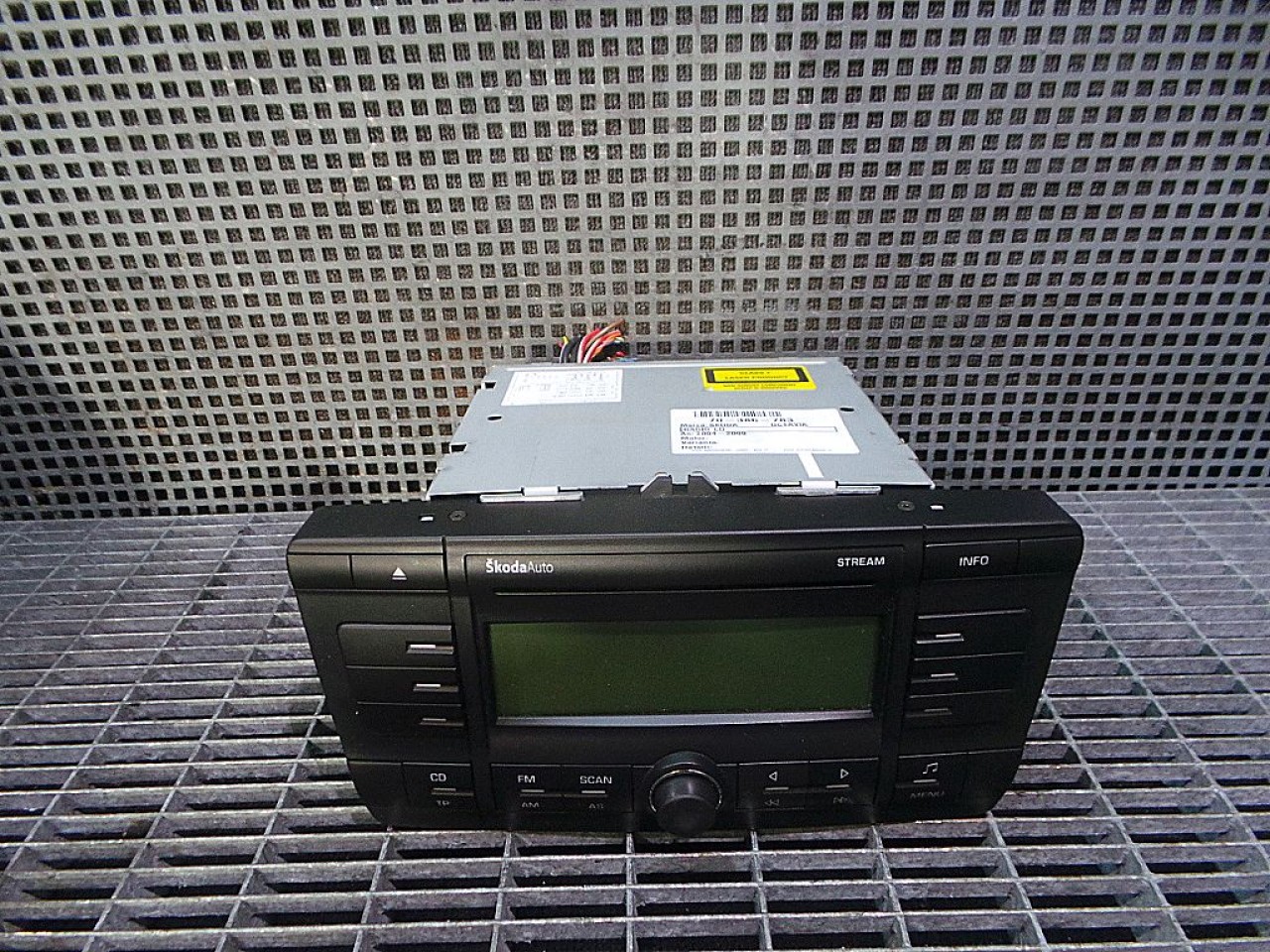 RADIO CD SKODA OCTAVIA - - (2004 2009)