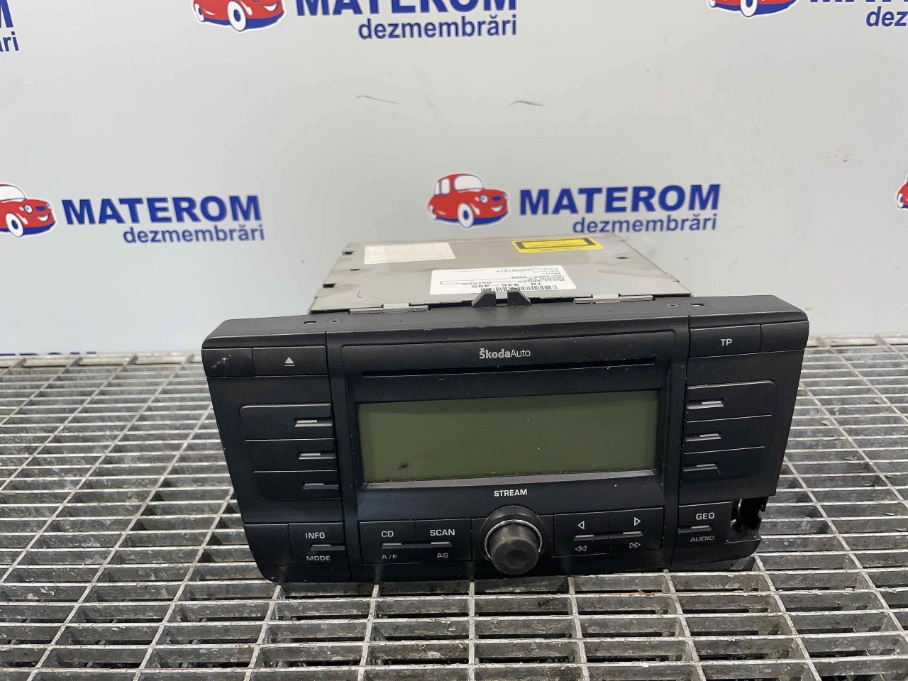 RADIO CD SKODA OCTAVIA OCTAVIA - - (2004 2009)